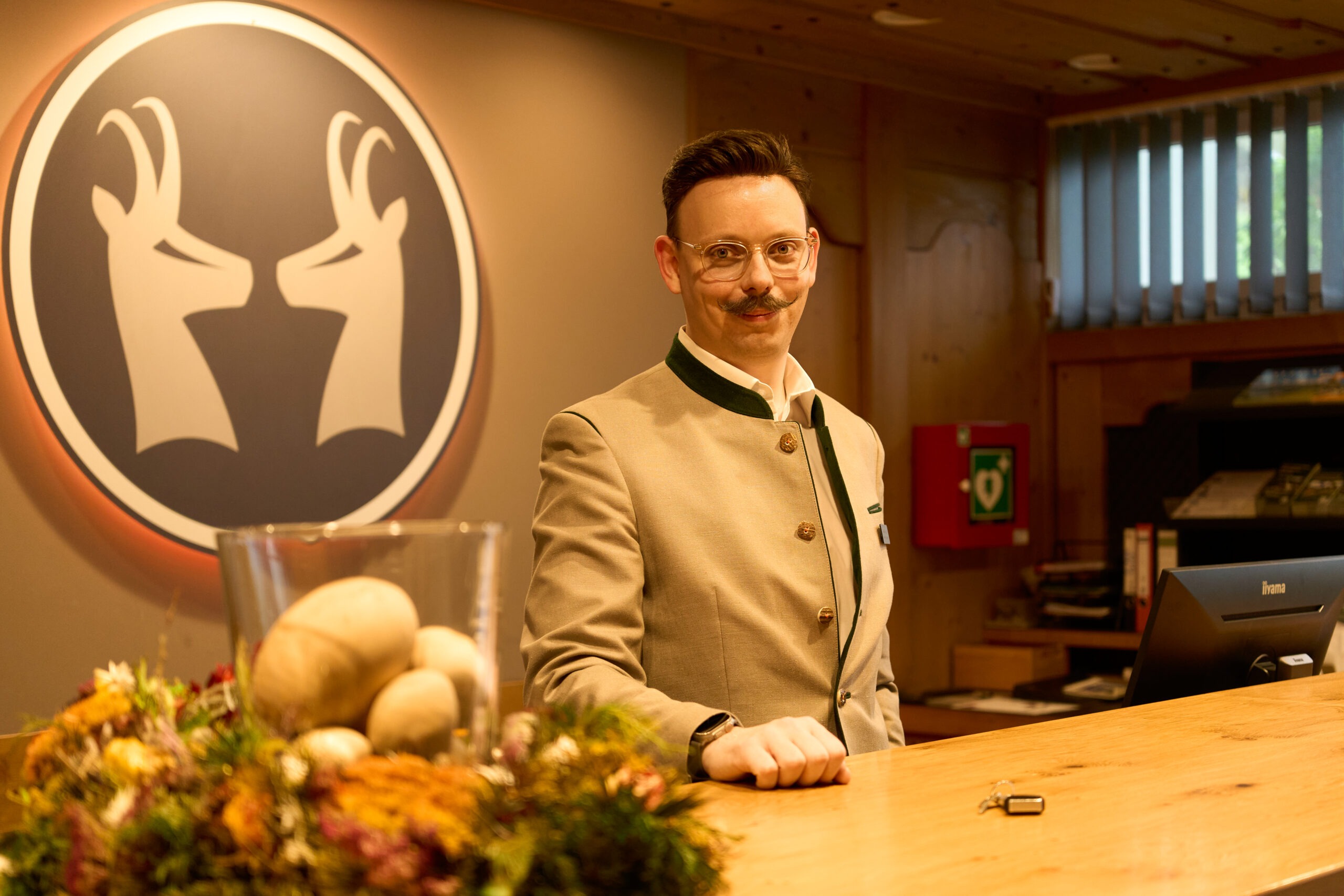 Check-in in Die Gams mit Person