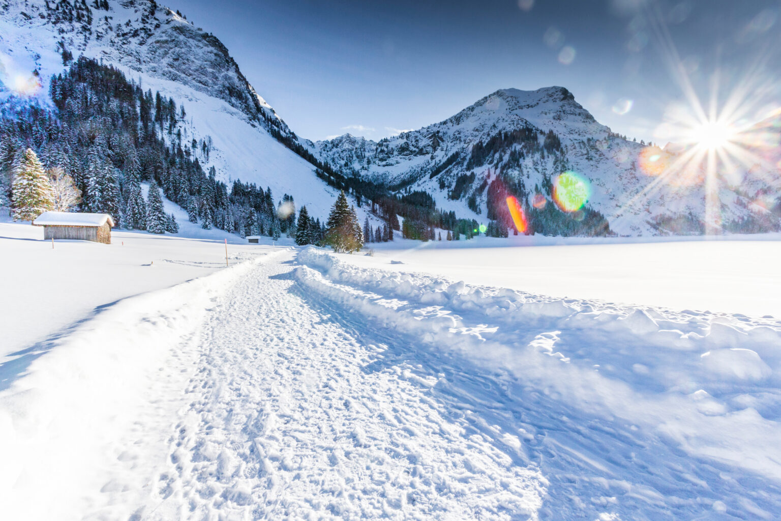 Verschneite Berg Landschaft