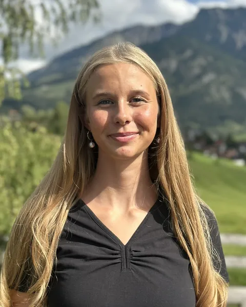 Carla, Serviceaushilfe