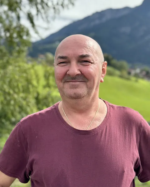Liviu, Housekeeping