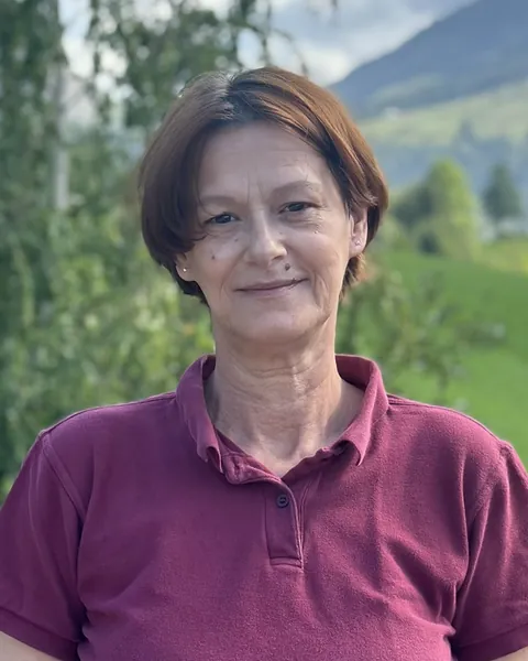 Piroska, Housekeeping