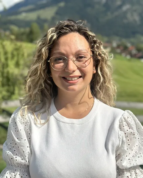Steliana, Empfangsgams & Reservierung