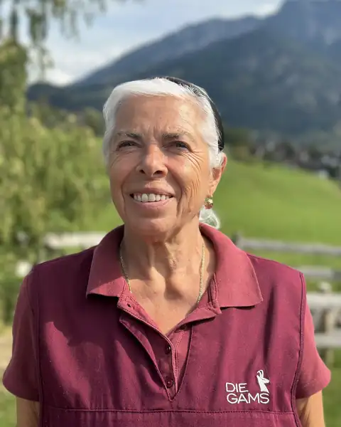 Viorica, Housekeeping